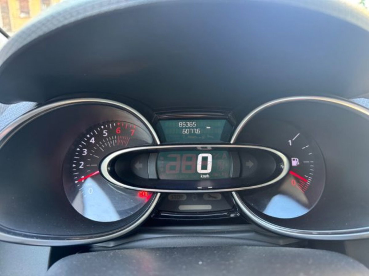 Renault Clio TCe 12V 75 CV 5 porte Generation (18)