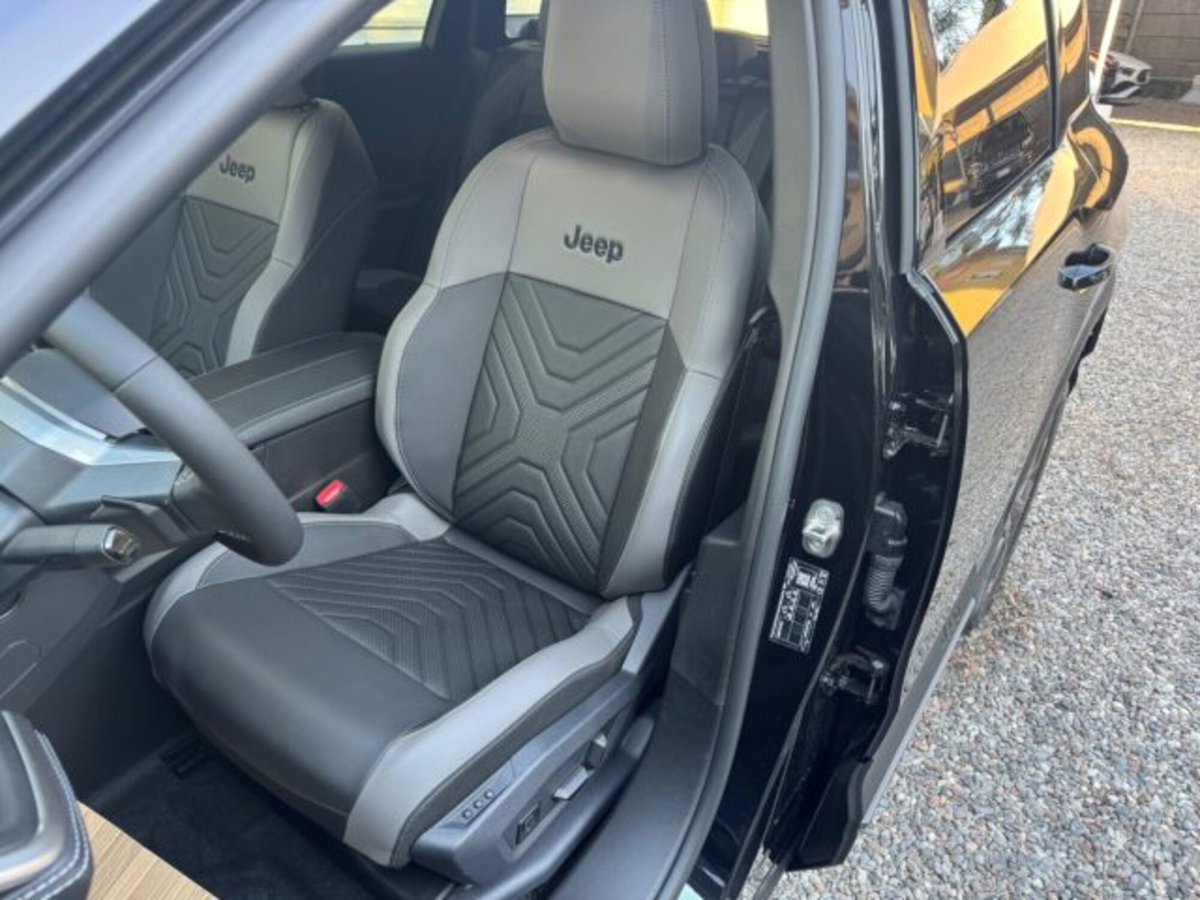 Jeep Compass 1.2 turbo 48V e-hybrid Summit fwd 145cv edct6 (12)