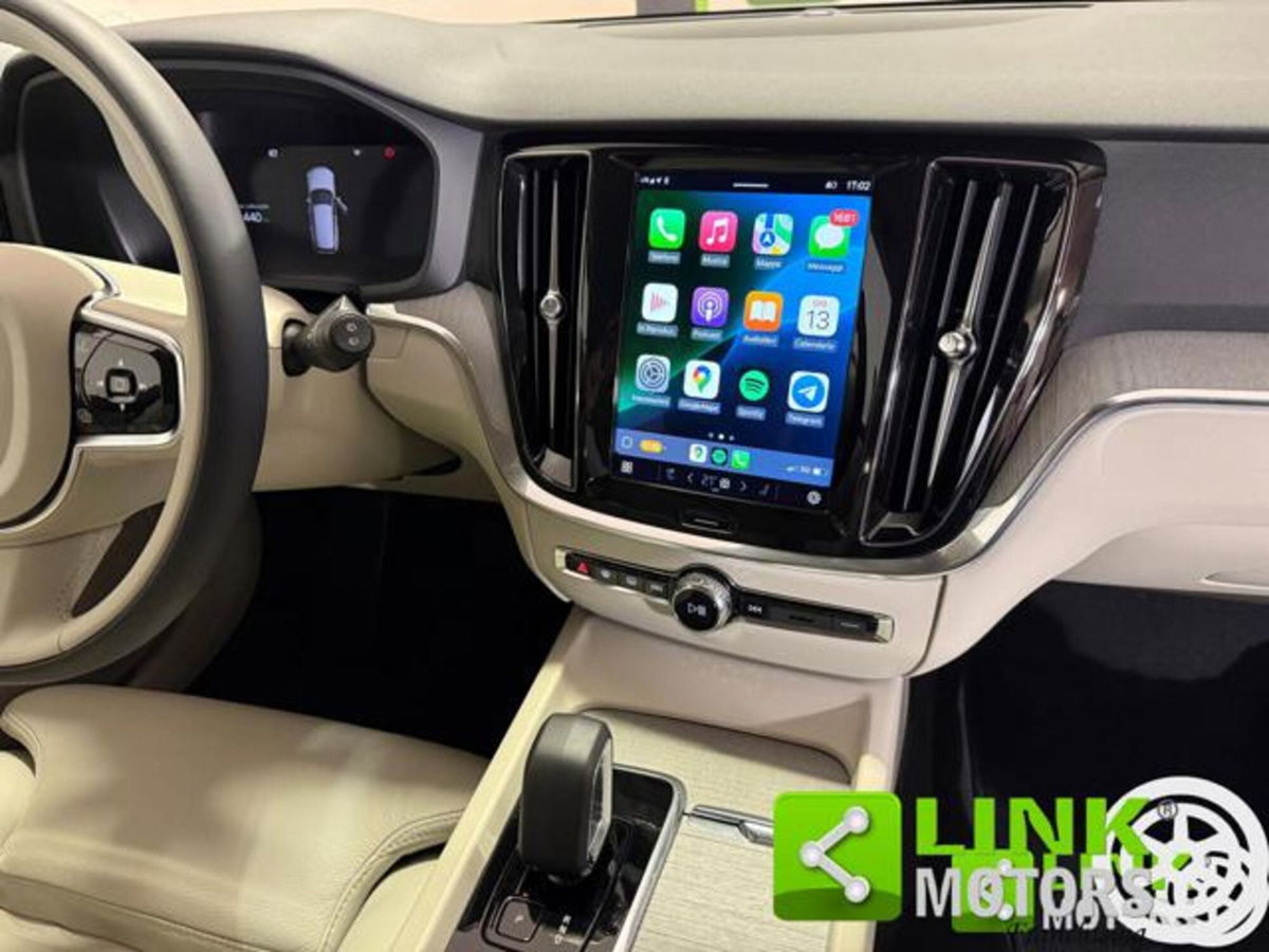 Volvo V60 B4 automatico Ultimate Dark (20)