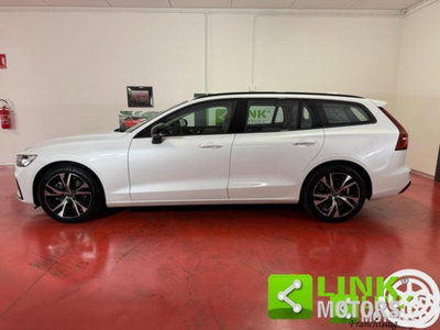 Volvo V60 B4 automatico Ultimate Dark (3)