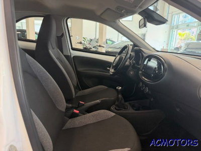 Toyota Aygo X 1.0 VVT-i 72 CV 5p. Undercover S-CVT (12)