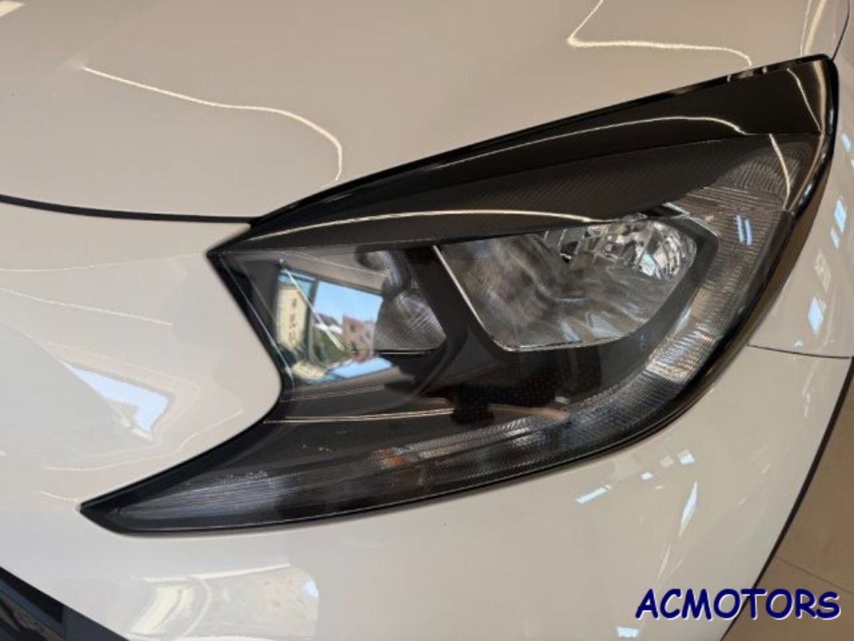 Toyota Aygo X 1.0 VVT-i 72 CV 5p. Undercover S-CVT (14)
