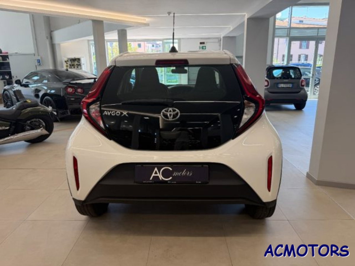 Toyota Aygo X 1.0 VVT-i 72 CV 5p. Undercover S-CVT (3)