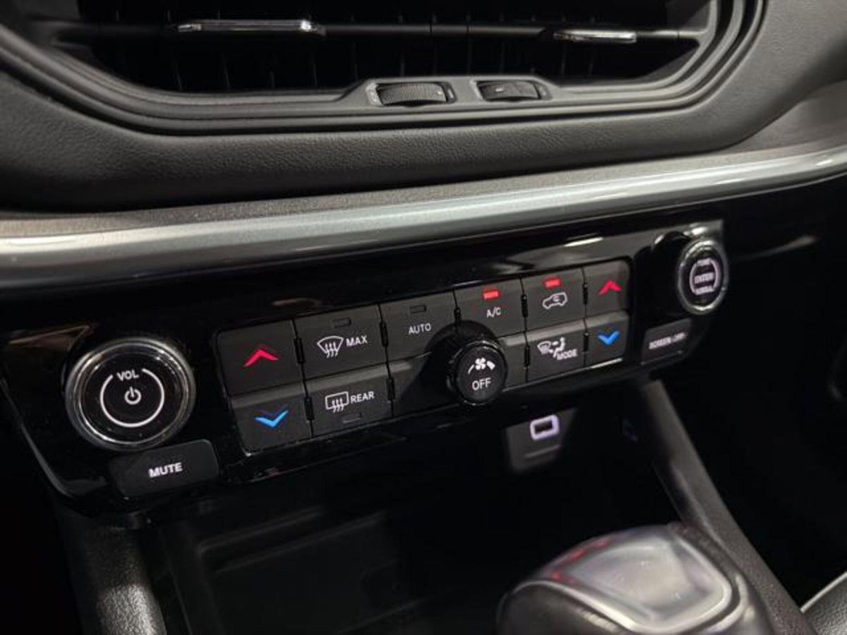 Jeep Compass 1.5 Turbo T4 130CV MHEV 2WD Limited (12)