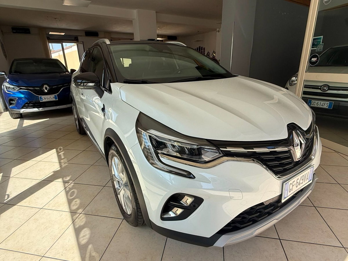 Renault Captur Plug-in Hybrid E-Tech 160 CV Initiale Paris (3)