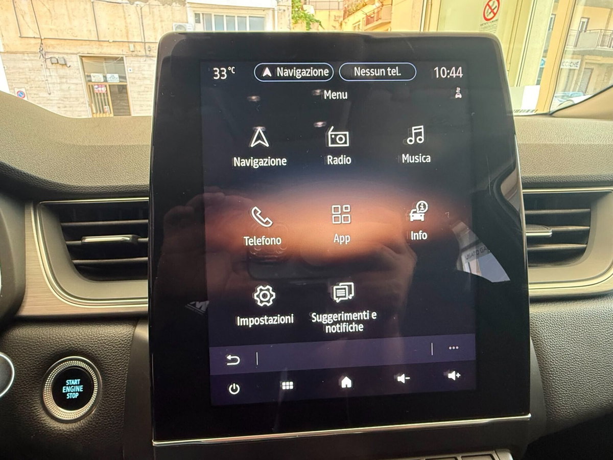 Renault Captur Plug-in Hybrid E-Tech 160 CV Initiale Paris (8)