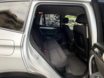 BMW X3 sDrive18d Futura (12)