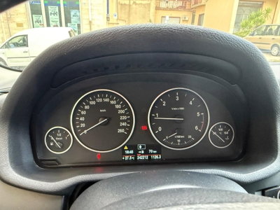 BMW X3 sDrive18d Futura (7)