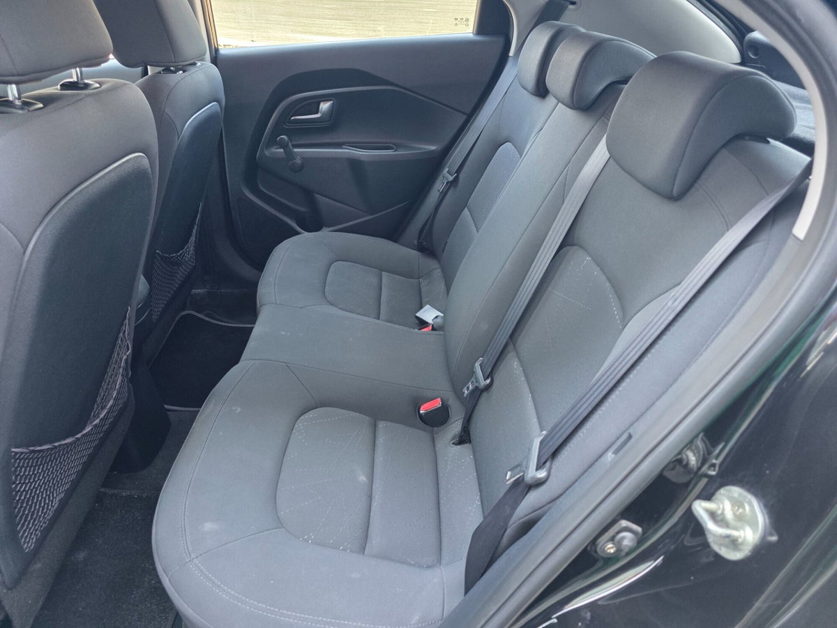 Kia Rio 1.1 CRDi 5p. Active (9)