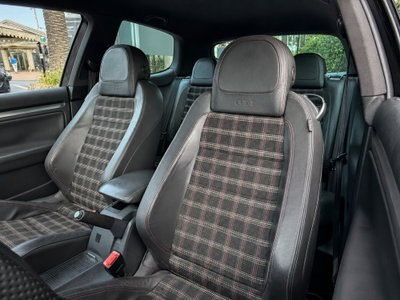 Volkswagen Golf 2.0 16V TFSI 3p. DSG GTI Edition 30 (13)