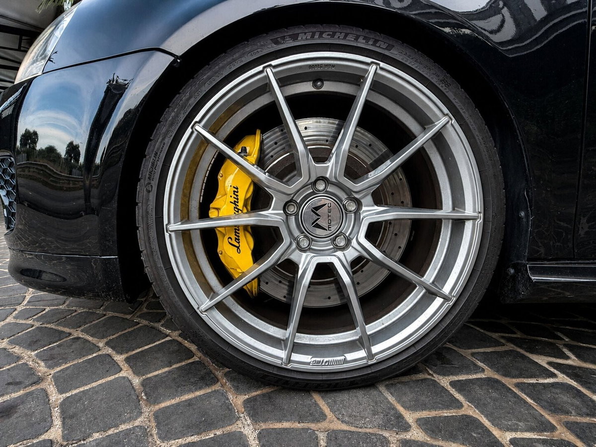Volkswagen Golf 2.0 16V TFSI 3p. DSG GTI Edition 30 (6)
