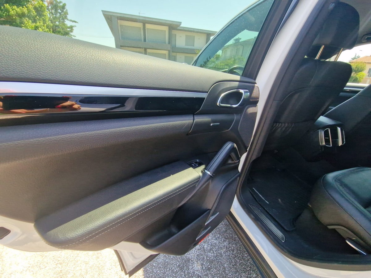 Porsche Cayenne 3.0 Diesel (15)
