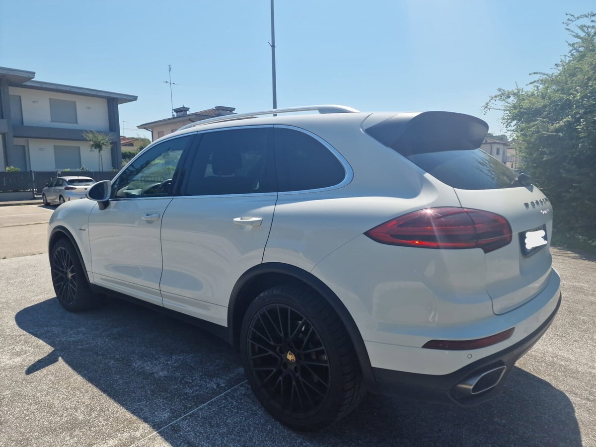 Porsche Cayenne 3.0 Diesel (5)