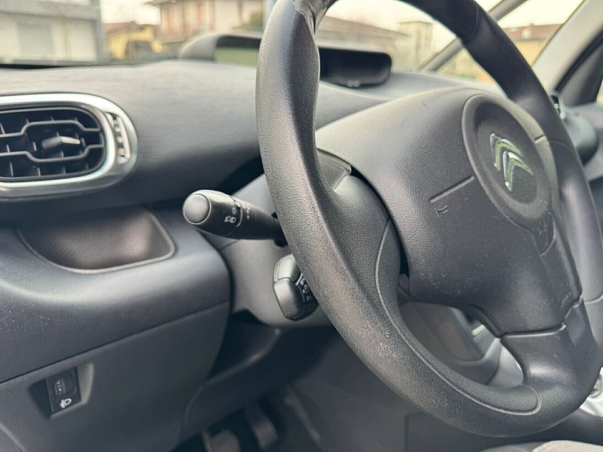 Citroen C3 Picasso 1.6 HDi 90 Exclusive (13)