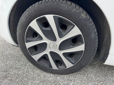 Citroen C3 Picasso 1.6 HDi 90 Exclusive (20)