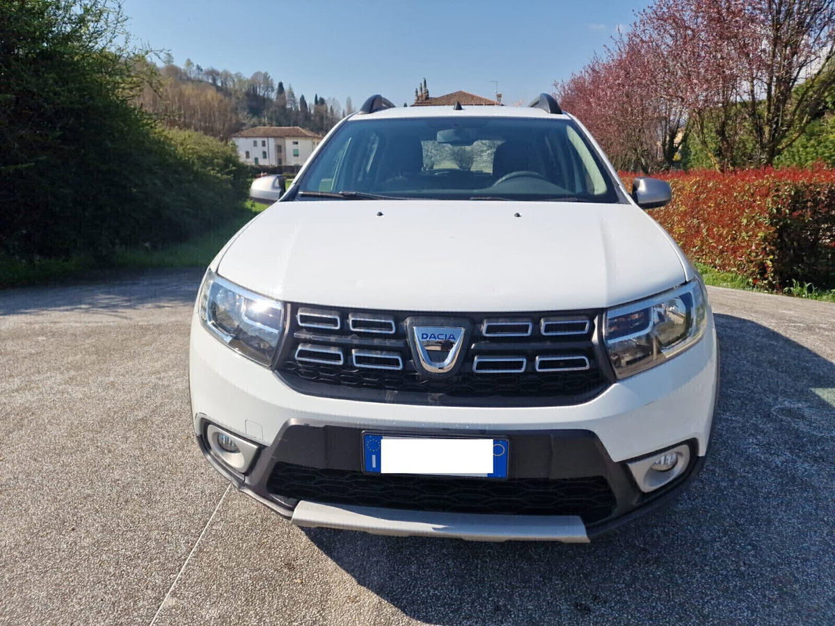 Dacia Sandero Stepway 1.5 Blue dCi 95CV 15th Anniversary (2)