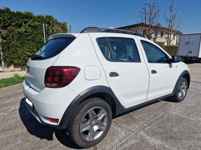 Dacia Sandero Stepway 1.5 Blue dCi 95CV 15th Anniversary (4)