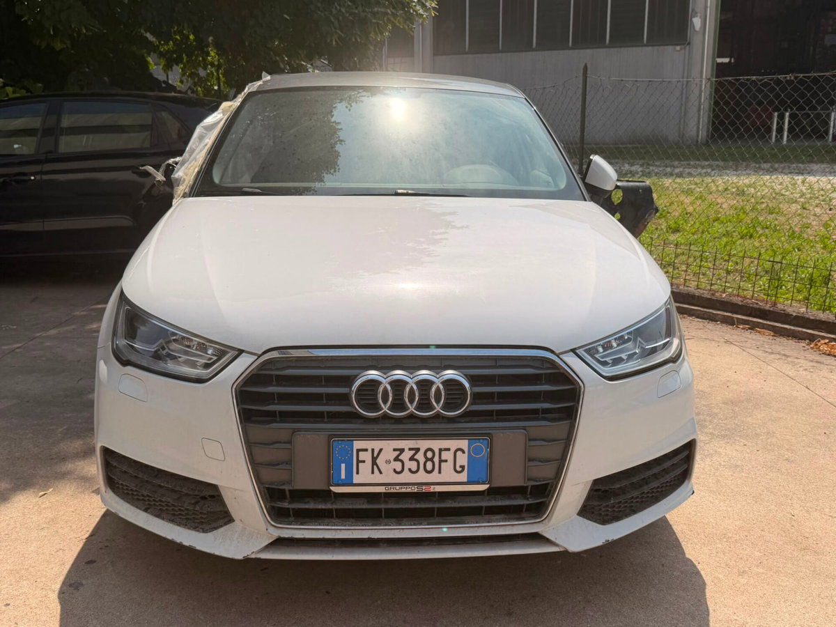Audi A1 Sportback 1.6 TDI 116 CV S tronic Admired (3)