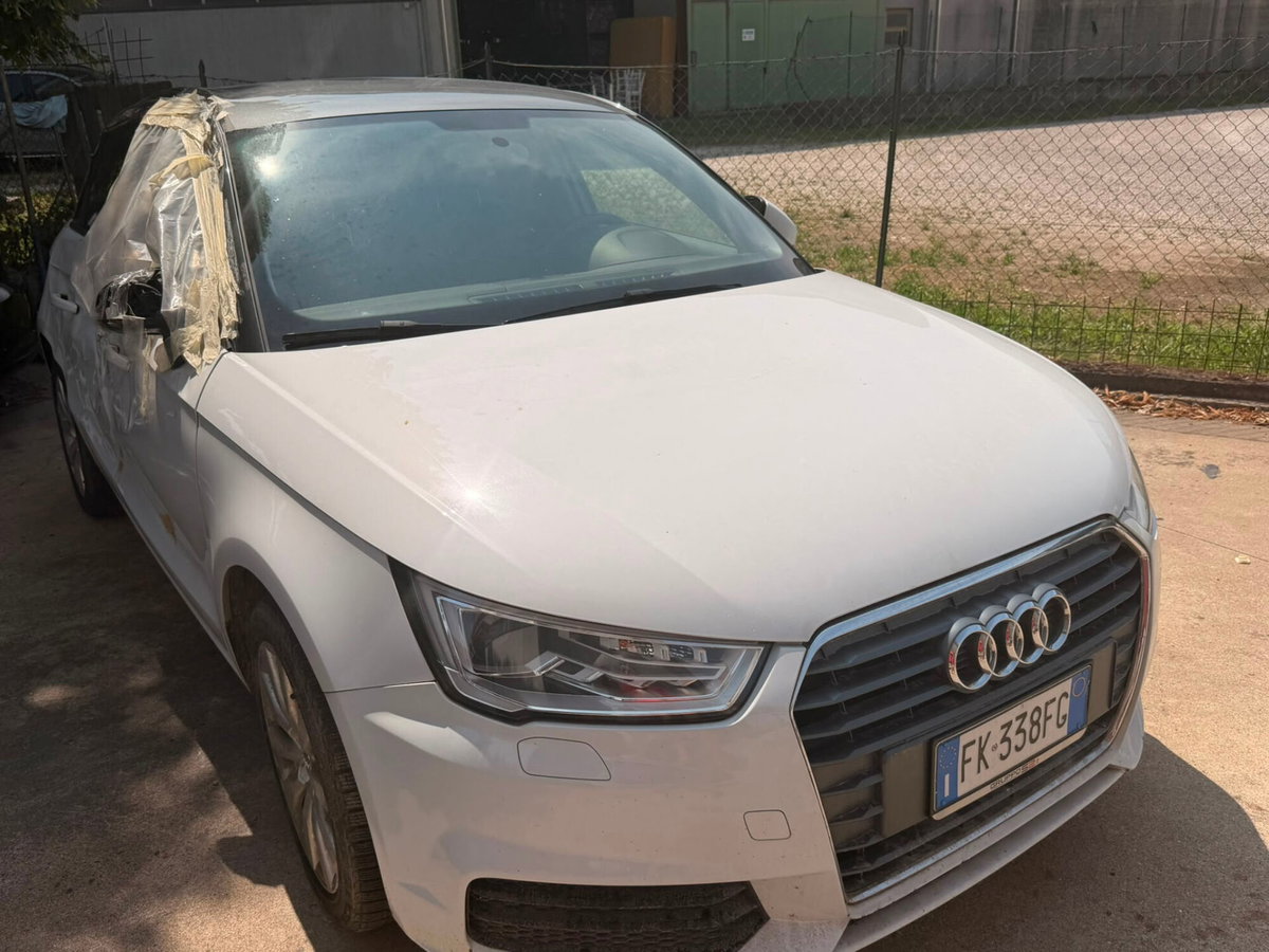 Audi A1 Sportback 1.6 TDI 116 CV S tronic Admired (7)