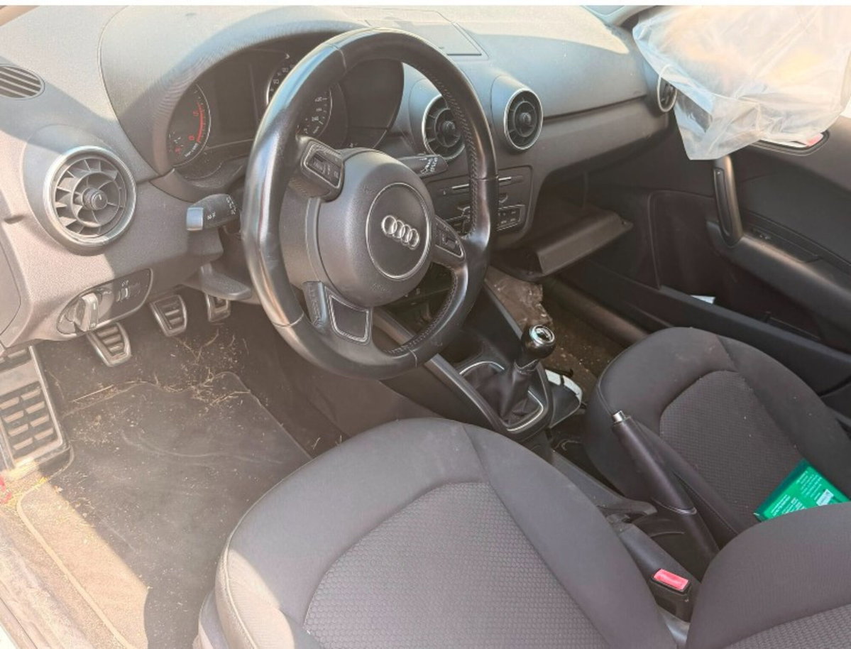 Audi A1 Sportback 1.6 TDI 116 CV S tronic Admired (8)