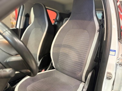 Renault Twingo SCe 65 CV Intens (16)