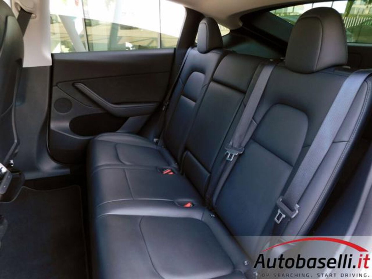 Tesla Model Y Long Range Dual Motor awd (3)