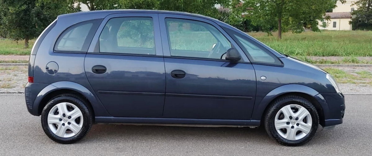 Opel Meriva 1.4 16V GPL-TECH Enjoy (16)