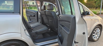 Opel Zafira 1.9 CDTI 120CV Cosmo (17)