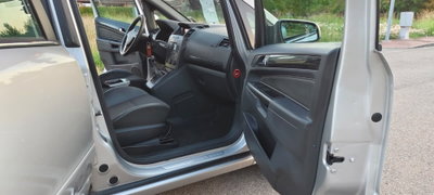Opel Zafira 1.9 CDTI 120CV Cosmo (19)