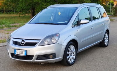 Opel Zafira 1.9 CDTI 120CV Cosmo (2)