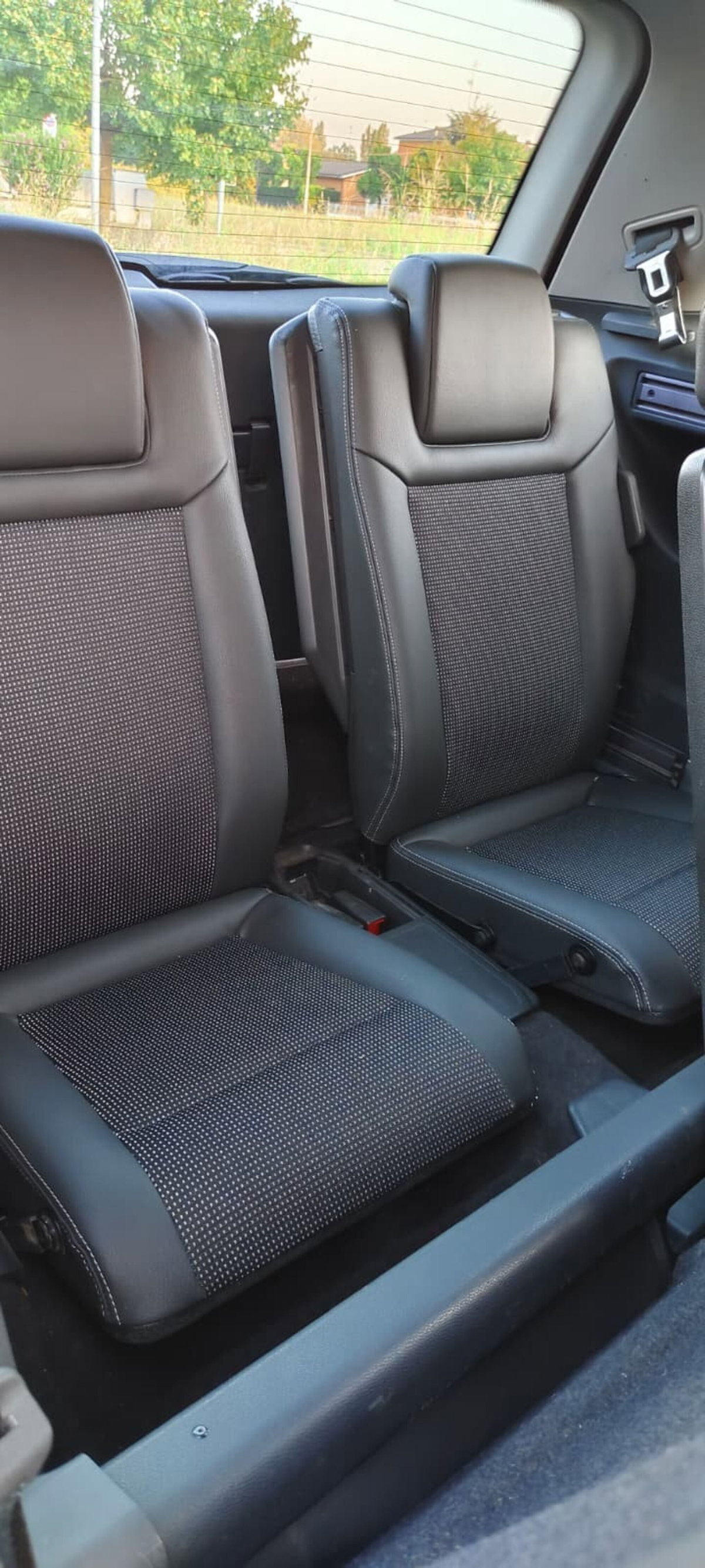 Opel Zafira 1.9 CDTI 120CV Cosmo (8)