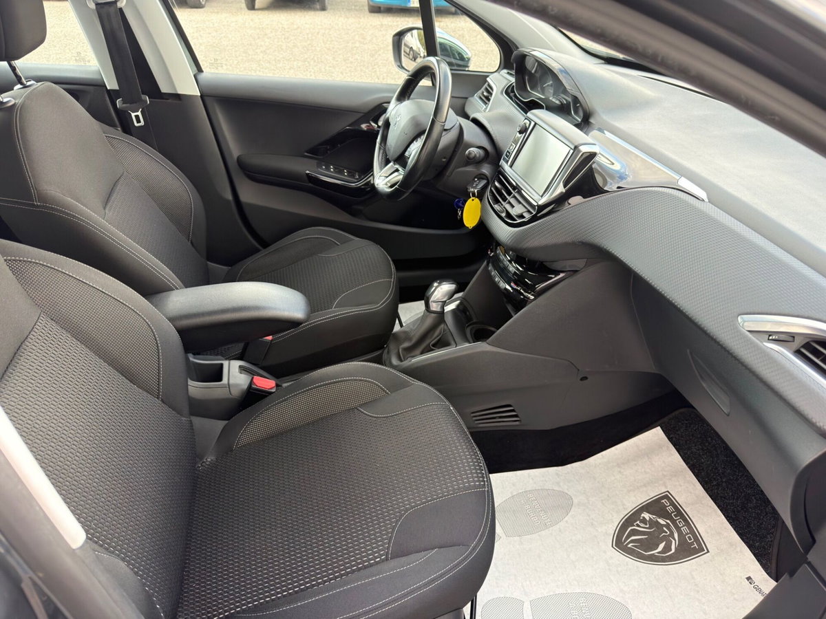 Peugeot 208 75 5 porte Allure (6)