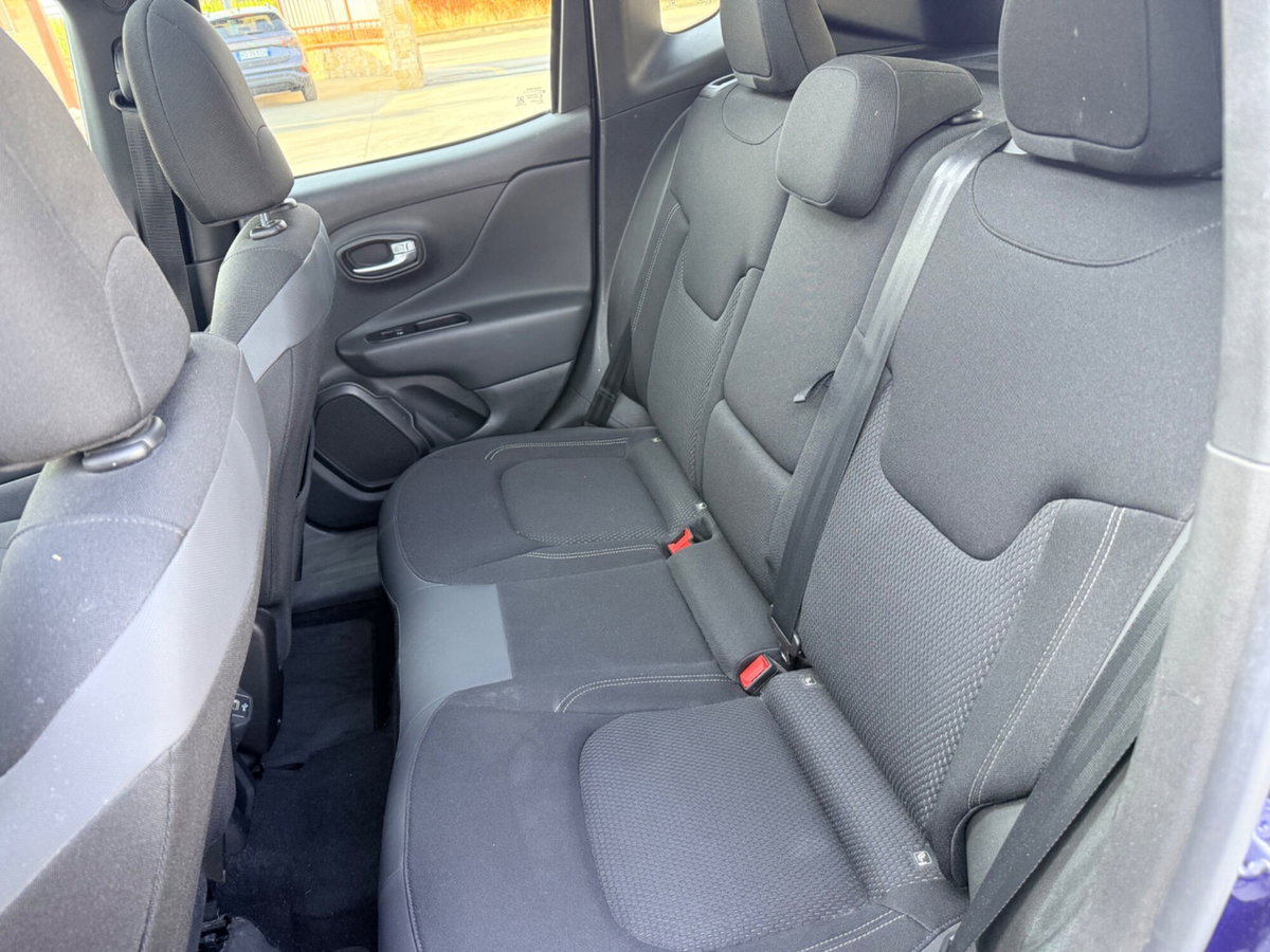 Jeep Renegade 1.6 Mjt 130 CV S (17)