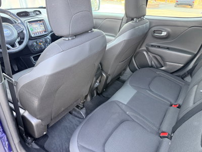 Jeep Renegade 1.6 Mjt 130 CV S (18)