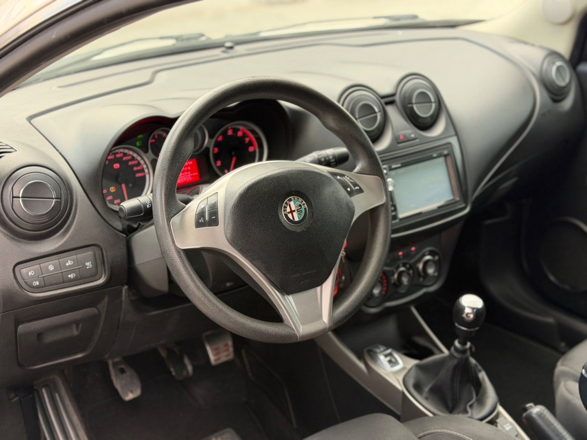 Alfa Romeo MiTo 1.4 78 CV 8V S&S Distinctive (7)