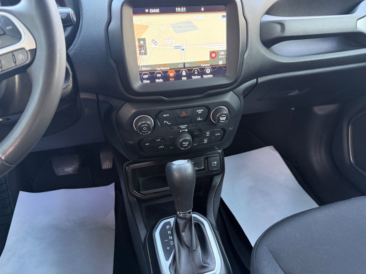 Jeep Renegade 1.6 Mjt DDCT 120 CV S (17)