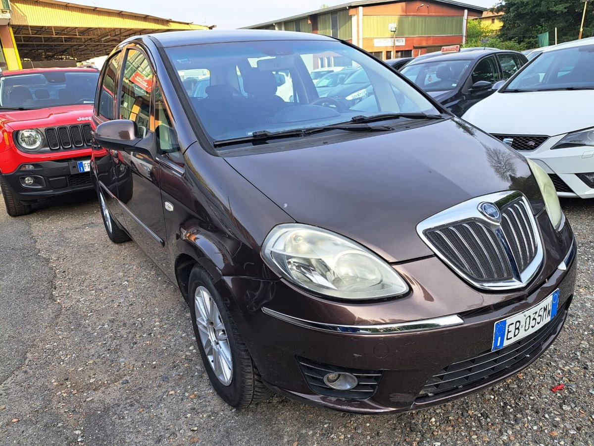 Lancia Musa 1.4 Argento Ecochic GPL (8)