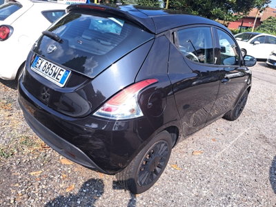Lancia Ypsilon 1.2 69 CV 5 porte Elefantino (10)