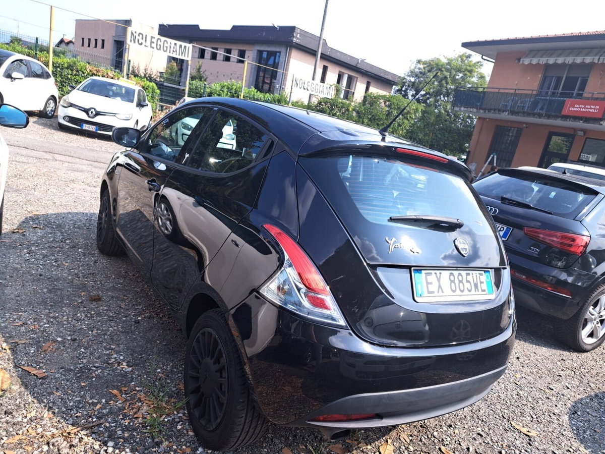 Lancia Ypsilon 1.2 69 CV 5 porte Elefantino (12)
