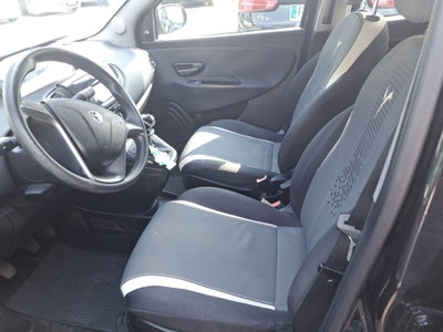 Lancia Ypsilon 1.2 69 CV 5 porte Elefantino (16)