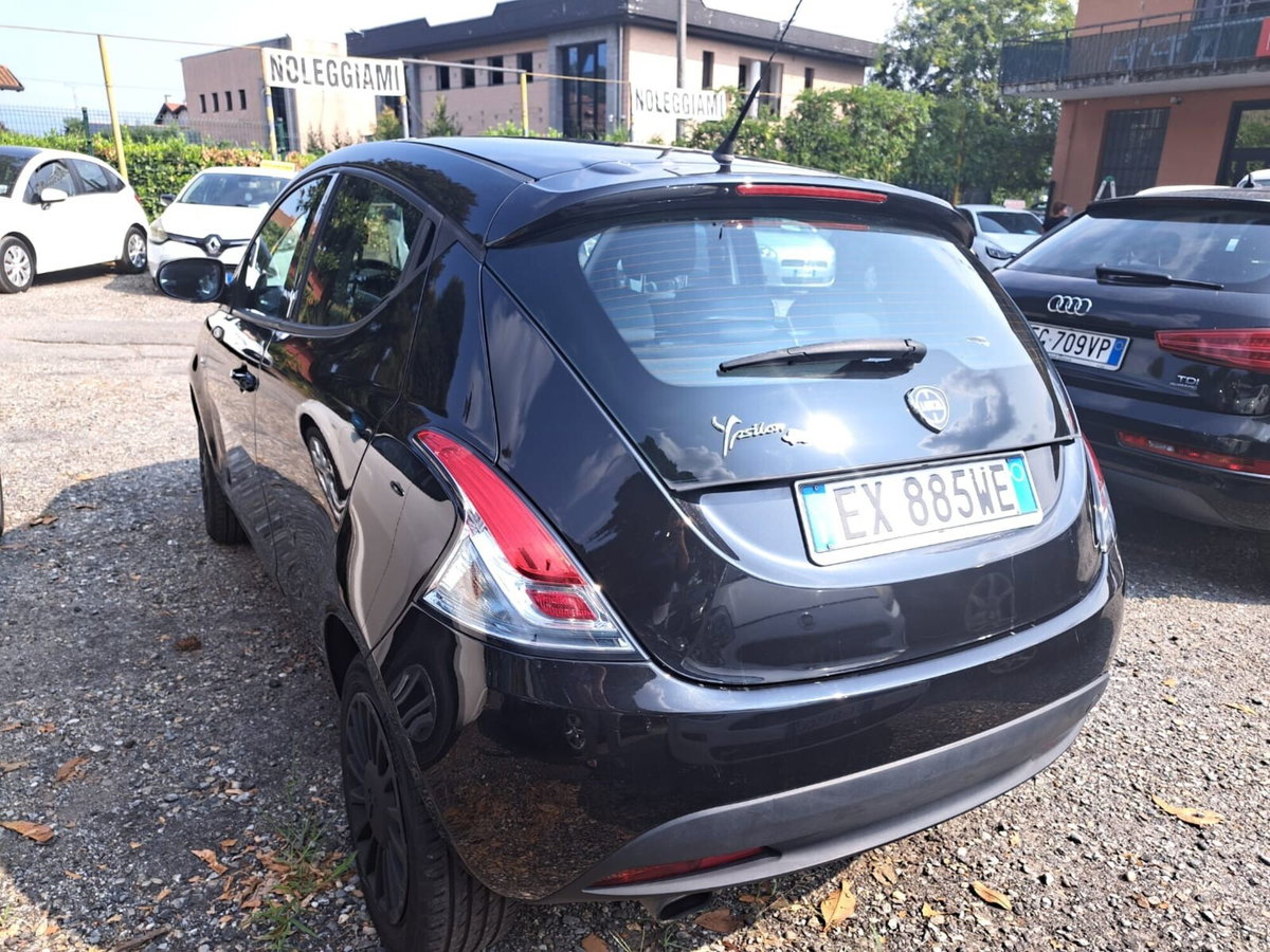 Lancia Ypsilon 1.2 69 CV 5 porte Elefantino (5)