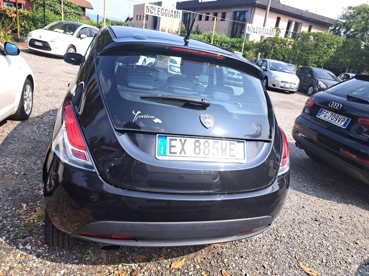 Lancia Ypsilon 1.2 69 CV 5 porte Elefantino (6)
