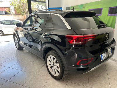Volkswagen T-Roc 1.0 tsi Style 115cv (2)
