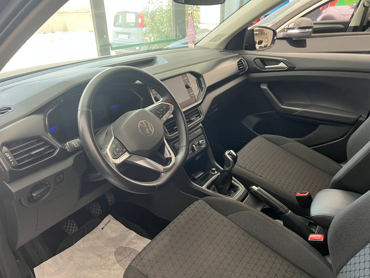 Volkswagen T-Cross 1.0 TSI Style BMT (5)