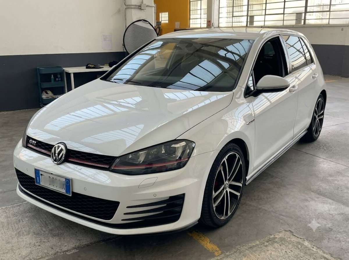 Volkswagen Golf GTI Performance 2.0 TSI DSG 5p. BlueMotion Technology