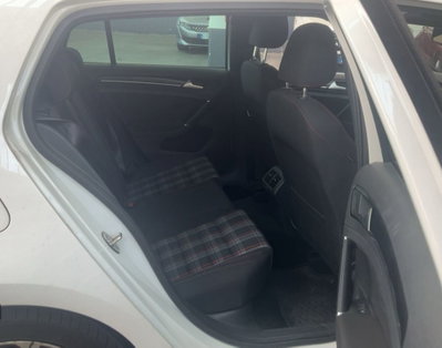 Volkswagen Golf GTI Performance 2.0 TSI DSG 5p. BlueMotion Technology (4)