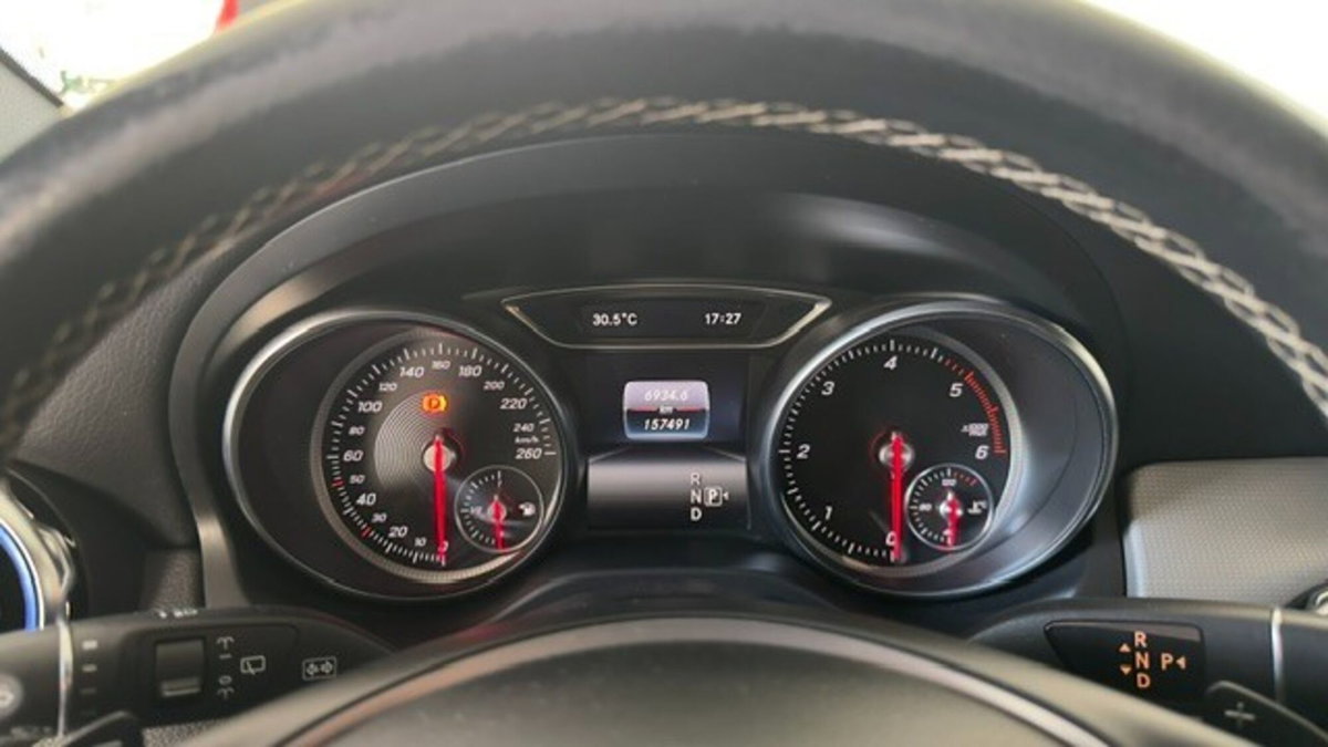 Mercedes-Benz GLA SUV 180 d Sport (10)