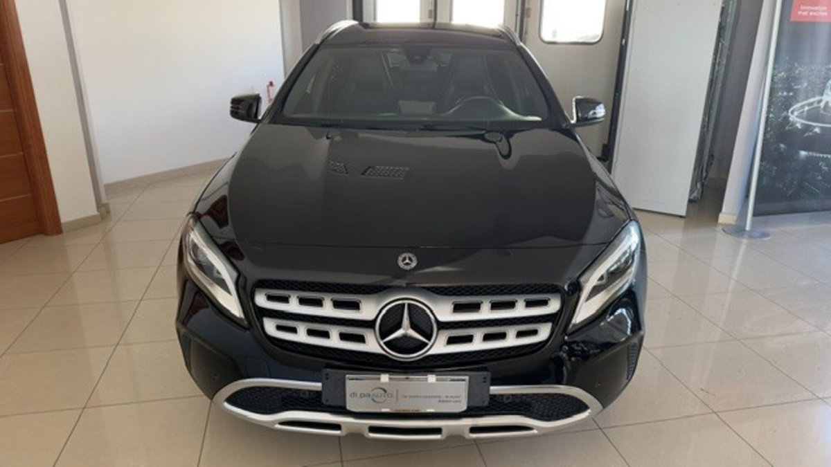 Mercedes-Benz GLA SUV 180 d Sport (2)
