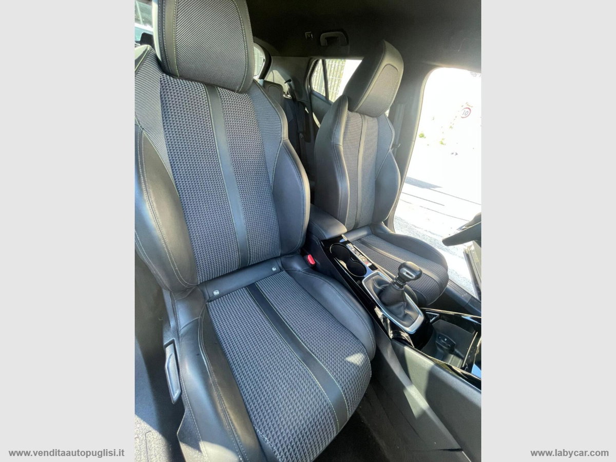 Peugeot 2008 PureTech 130 S&S EAT8 GT Line (11)