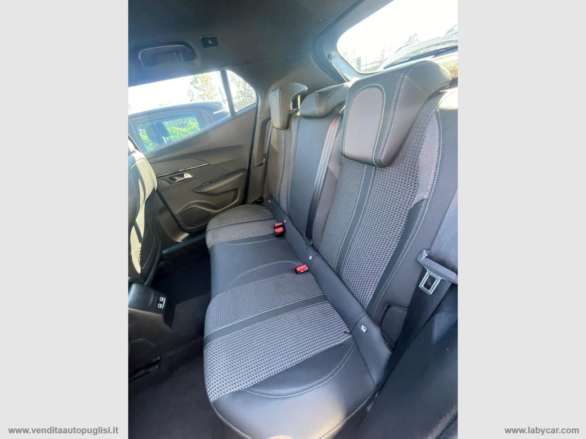 Peugeot 2008 PureTech 130 S&S EAT8 GT Line (14)